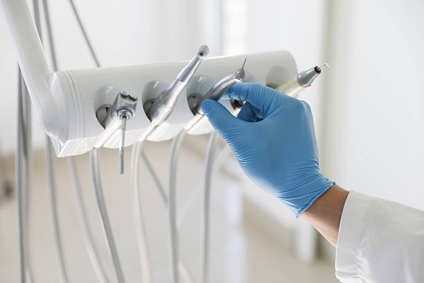 Professional Emergency Dentist technician working in Lisbon, IA